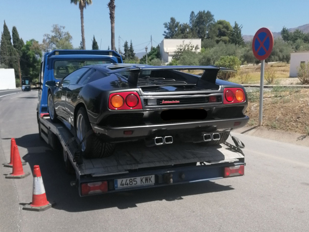 Lamborghini transport from spain to uk
